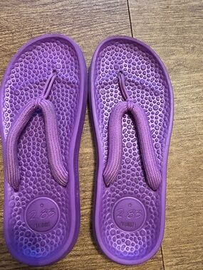 allbirds Purple Cushioned Flip Sandals